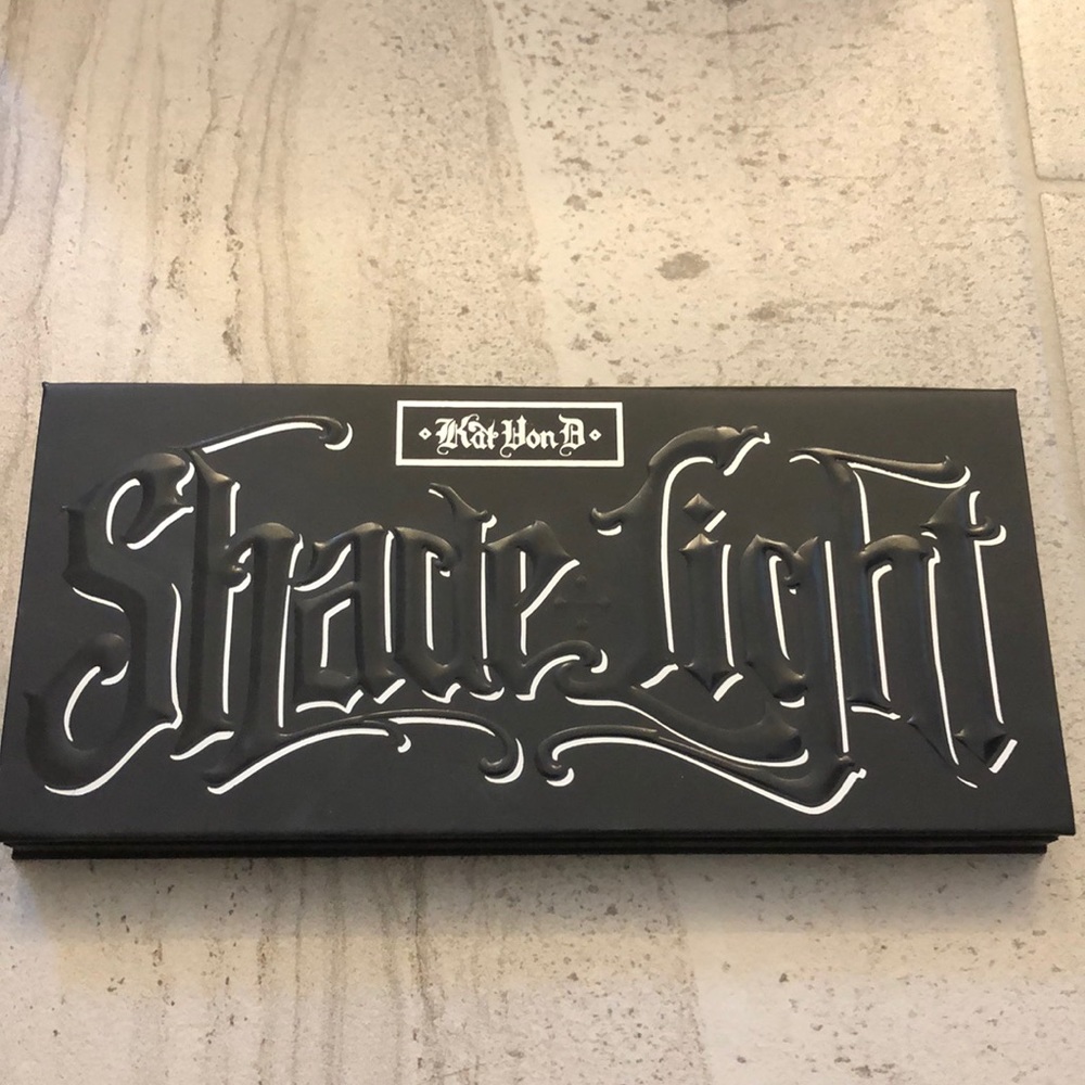 Kay Von B Shade and Light contour palette